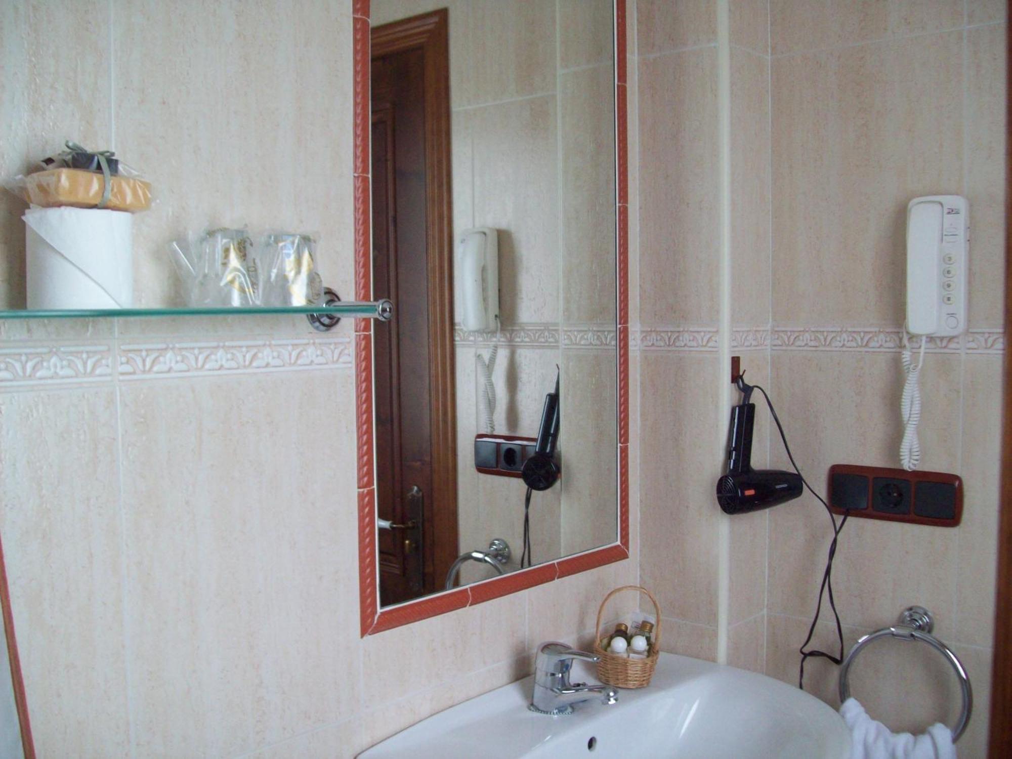 Hotel Somonte Quintes Camera foto